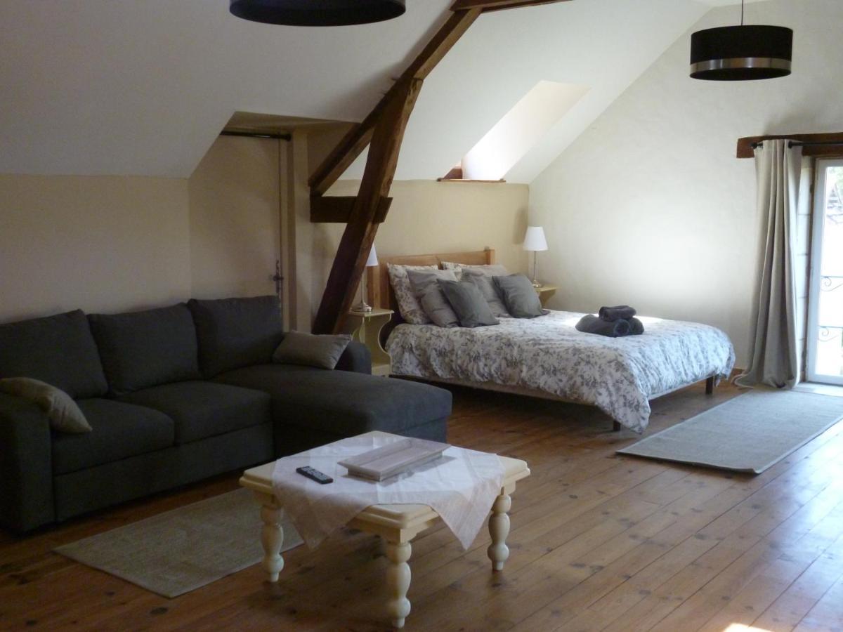 Oulches Le Moulin De Cors B&B 외부 사진