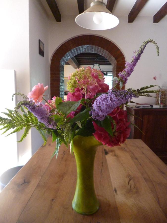 Oulches Le Moulin De Cors B&B 외부 사진
