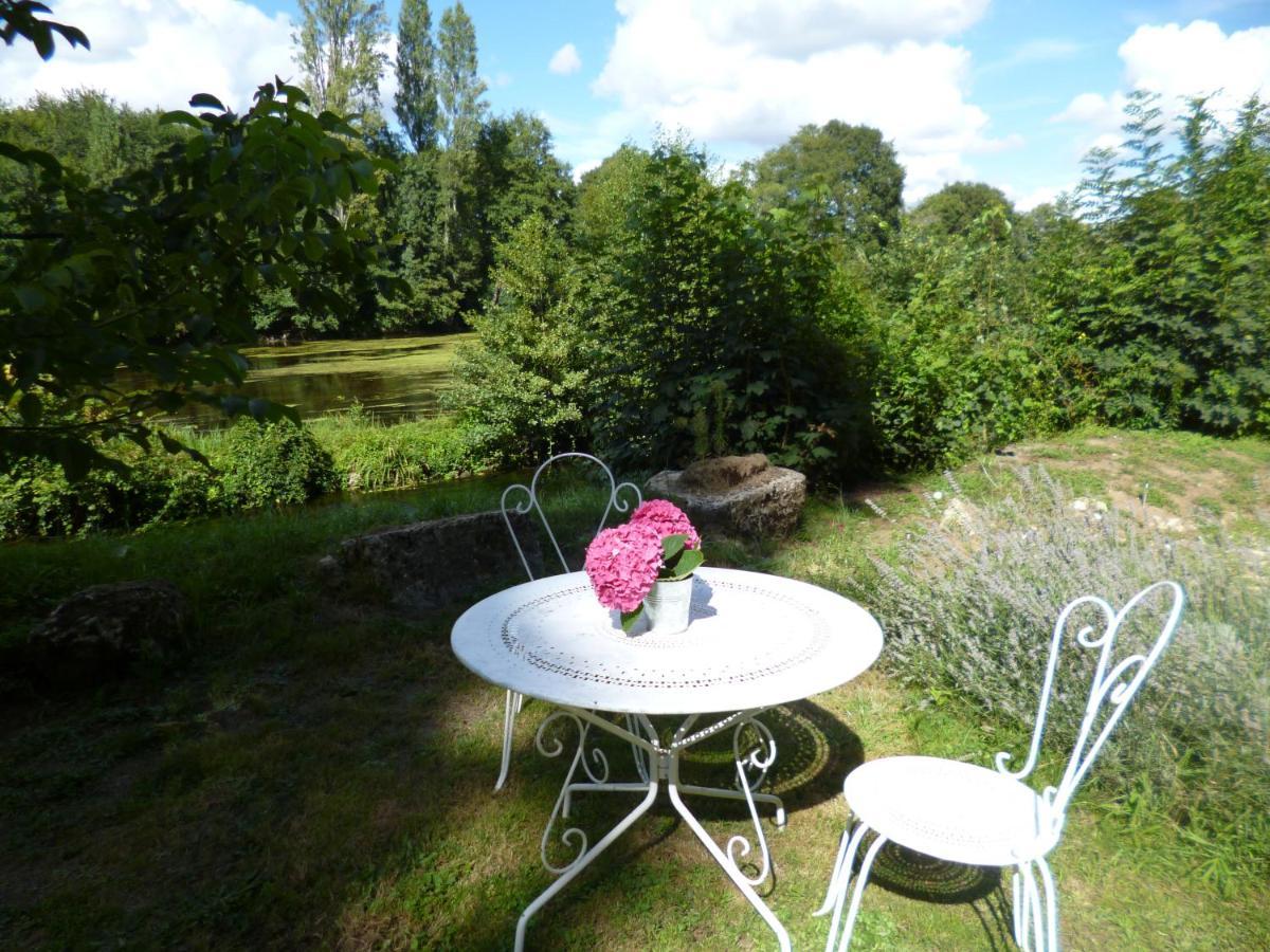 Oulches Le Moulin De Cors B&B 외부 사진