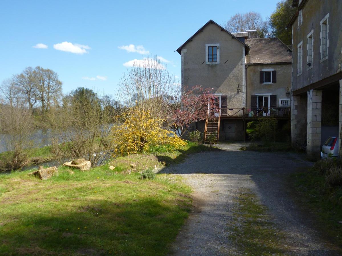 Oulches Le Moulin De Cors B&B 외부 사진