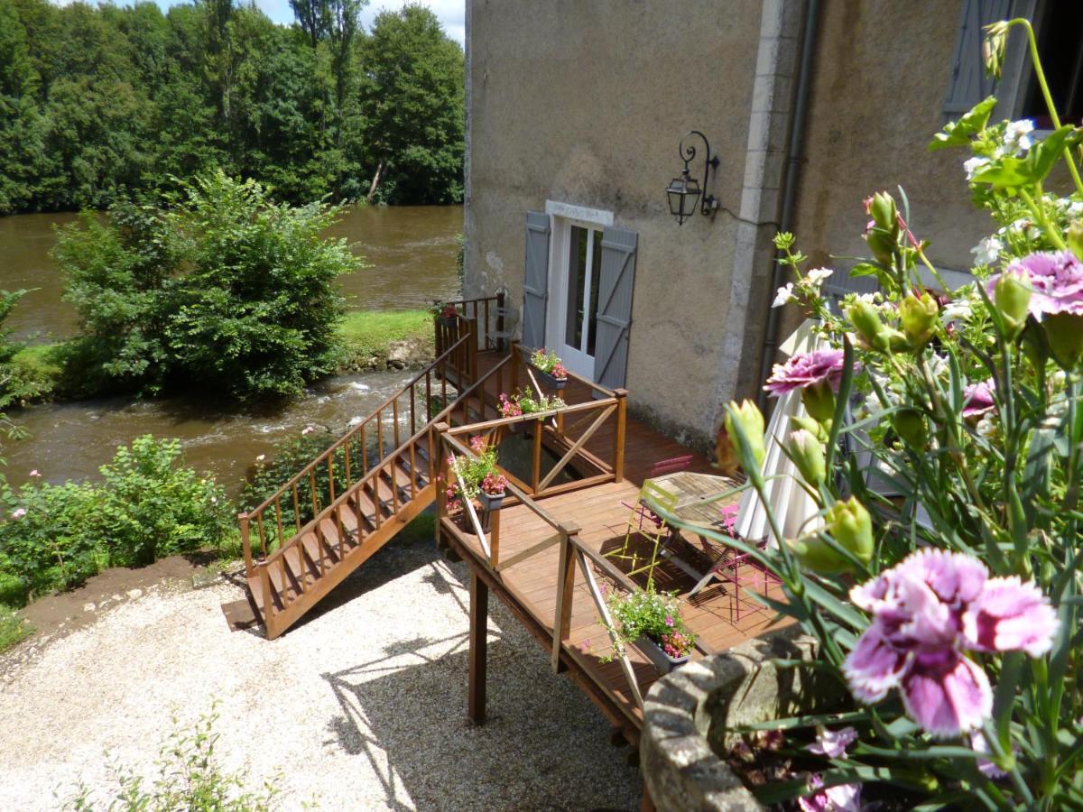 Oulches Le Moulin De Cors B&B 외부 사진