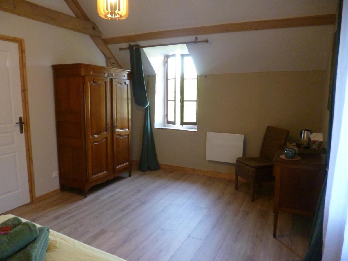 Oulches Le Moulin De Cors B&B 외부 사진