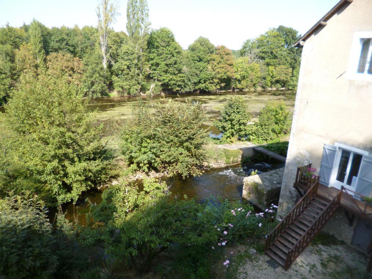 Oulches Le Moulin De Cors B&B 외부 사진