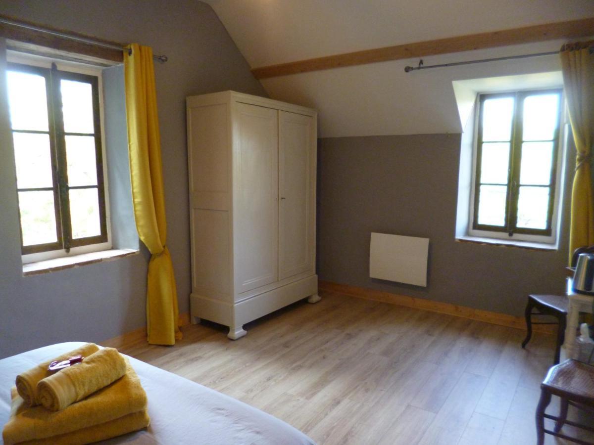 Oulches Le Moulin De Cors B&B 외부 사진